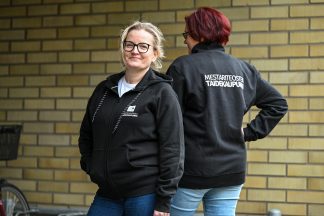 Vetoketjulliset collegetakit hupulla / ilman huppua